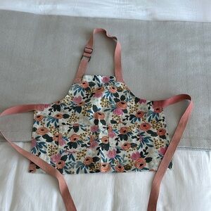 Hedley & Bennett Kids Apron Floral Kids Apron with Pink Straps